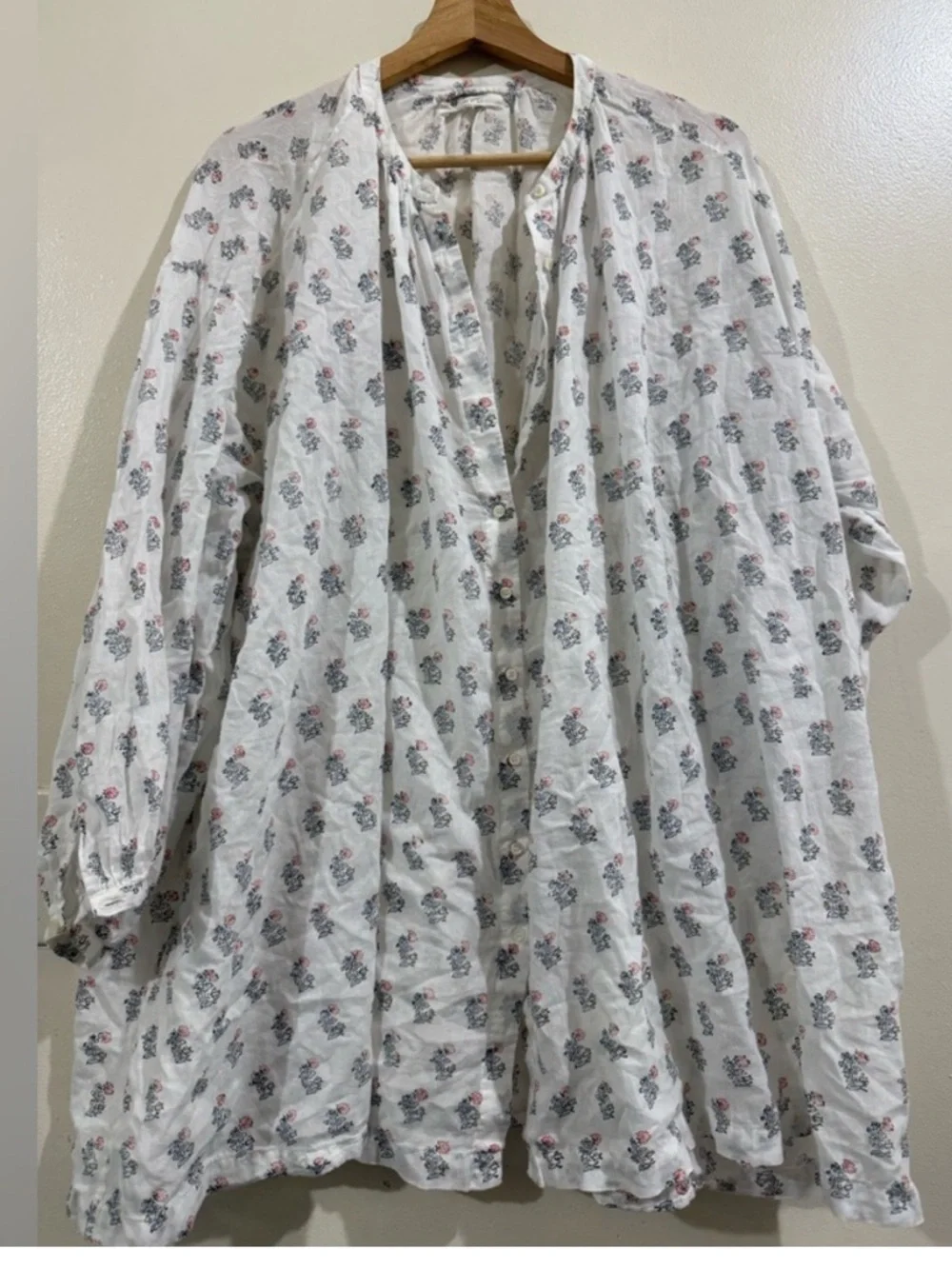 Doen Cream Floral Button-Front Peasant Blouse - Picture 1 of 5